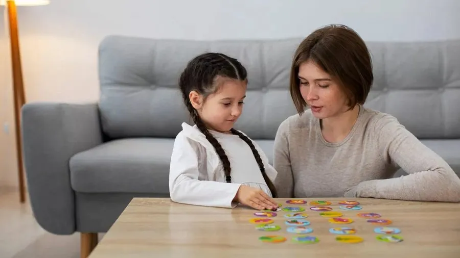 Parenting Myths: શું તમે પણ માનો છો આ પેરન્ટિંગ મિથ્સ? જાણો તેની સત્યતા 2 Parenting Mythsv