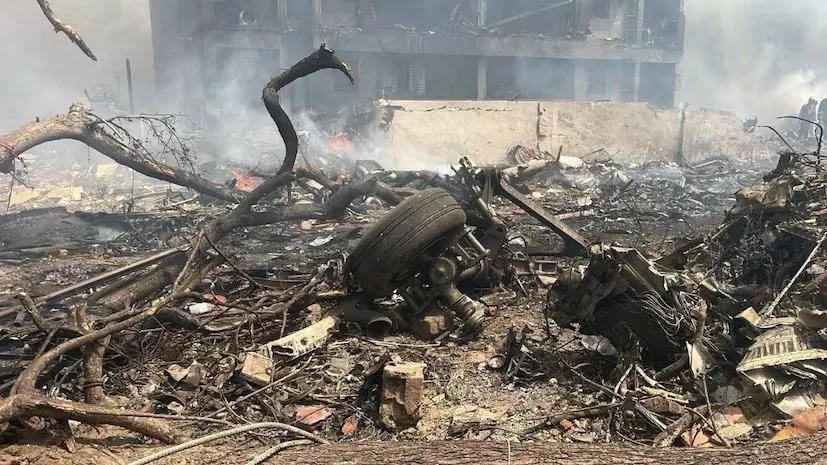 Ahmedabad Plane Crash: વિદેશી મીડિયા સામે પાયલટોનું કડક વલણ 3 Ahmedabad Plane Crash