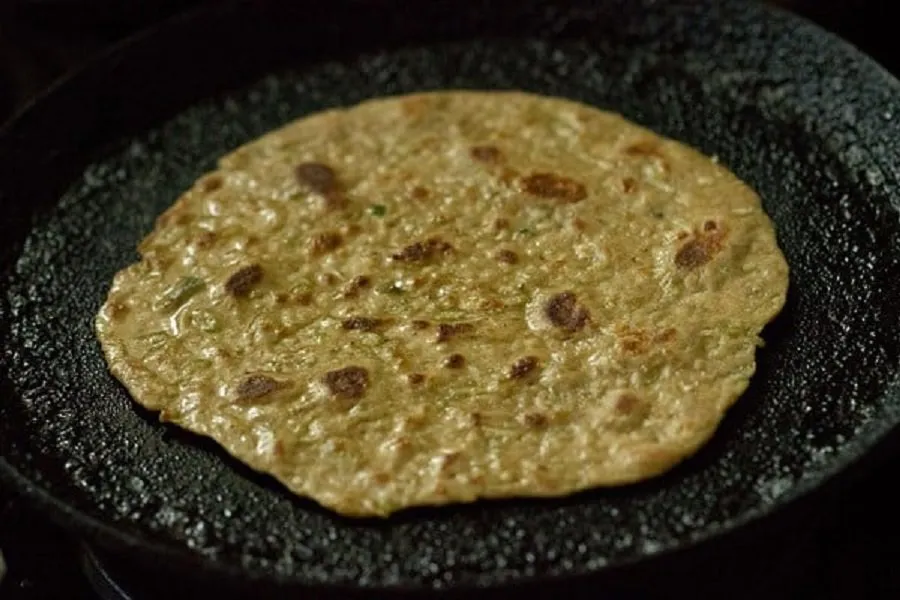 દૂધીના થેપલા: હેલ્ધી અને ટેસ્ટી નાસ્તો 2 partha 1.jpg