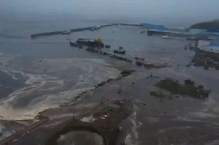 tsunami.1.jpg