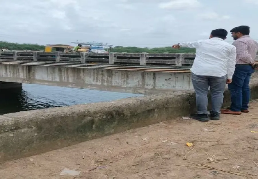 Bridge Collapse: વલસાડના 5 નદી -પુલ પર ભારે વાહનો માટે પ્રતિબંધ 2 Bridge.1.jpg