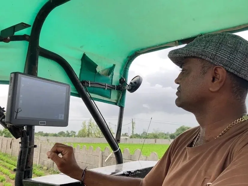 Driverless tractor in farming: આપમેળે ચાલતું ટ્રેક્ટર હવે ગુજરાતમાં 2 Driverless tractor in farming