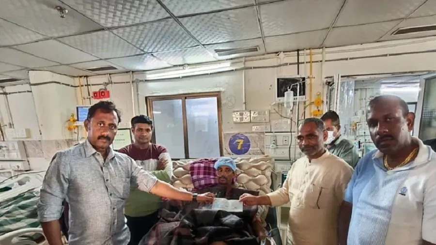 Gujarat Bridge Collpase Tragedy: મહિસાગર પુલ દુર્ઘટના પછી રાહત કાર્યવાહી 2 Gambhira Pool.88.jpg