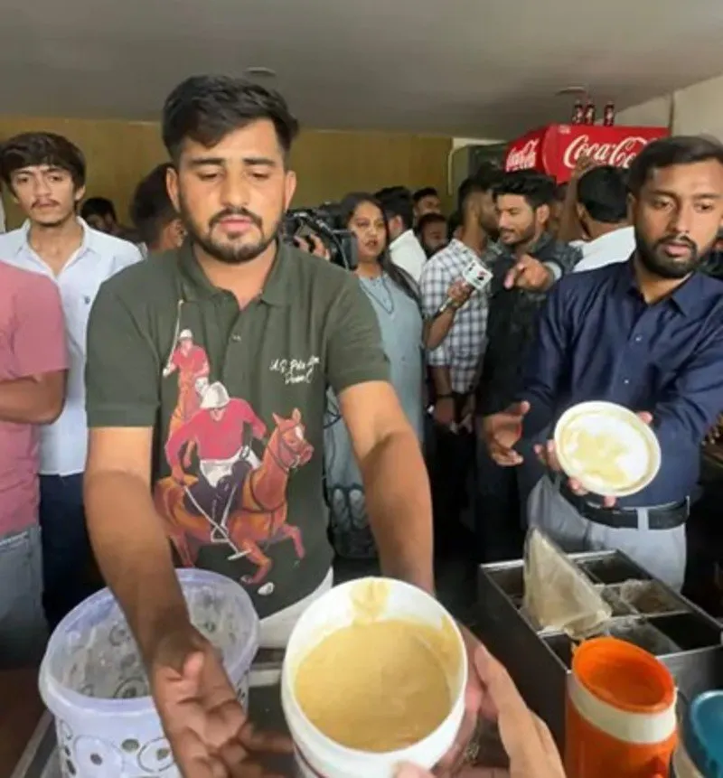 Gujarat University Canteen Hygiene Issue: MSUની ઘટના બાદ ગુજરાત યુનિવર્સિટીની કેન્ટીન પર ગંભીર આક્ષેપ 2 Gujarat University Canteen Hygiene Issue