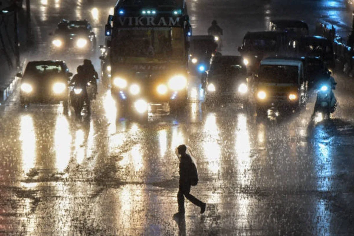 Gujarat rain update: આજથી વરસાદમાં ઘટાડો, તાપમાનમાં વધારો થશે? 3 Gujarat rain update