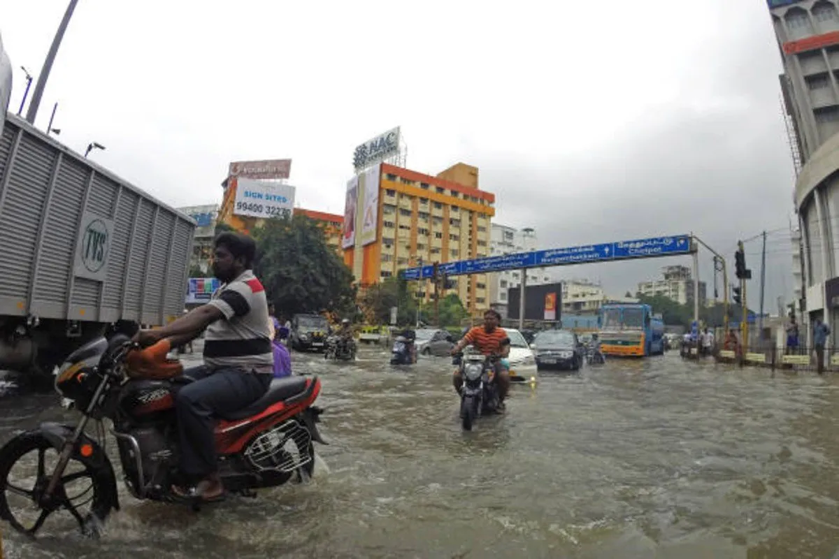 Gujarat rain update: આજથી વરસાદમાં ઘટાડો, તાપમાનમાં વધારો થશે? 2 Gujarat rain update