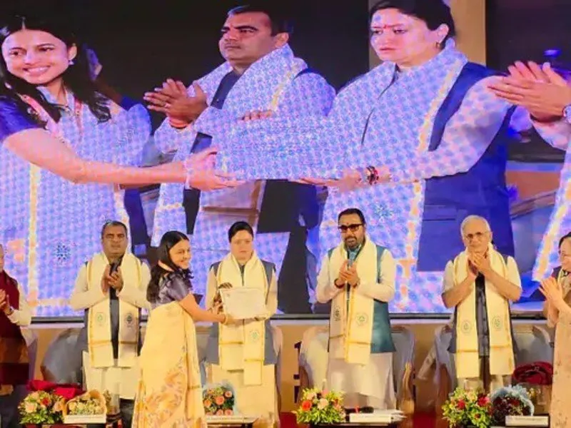 ITRA Convocation: જામનગરમાં ITRA નો ઇતિહાસ રચતો પહેલો પદવીદાન સમારોહ 2 ITRA Convocation