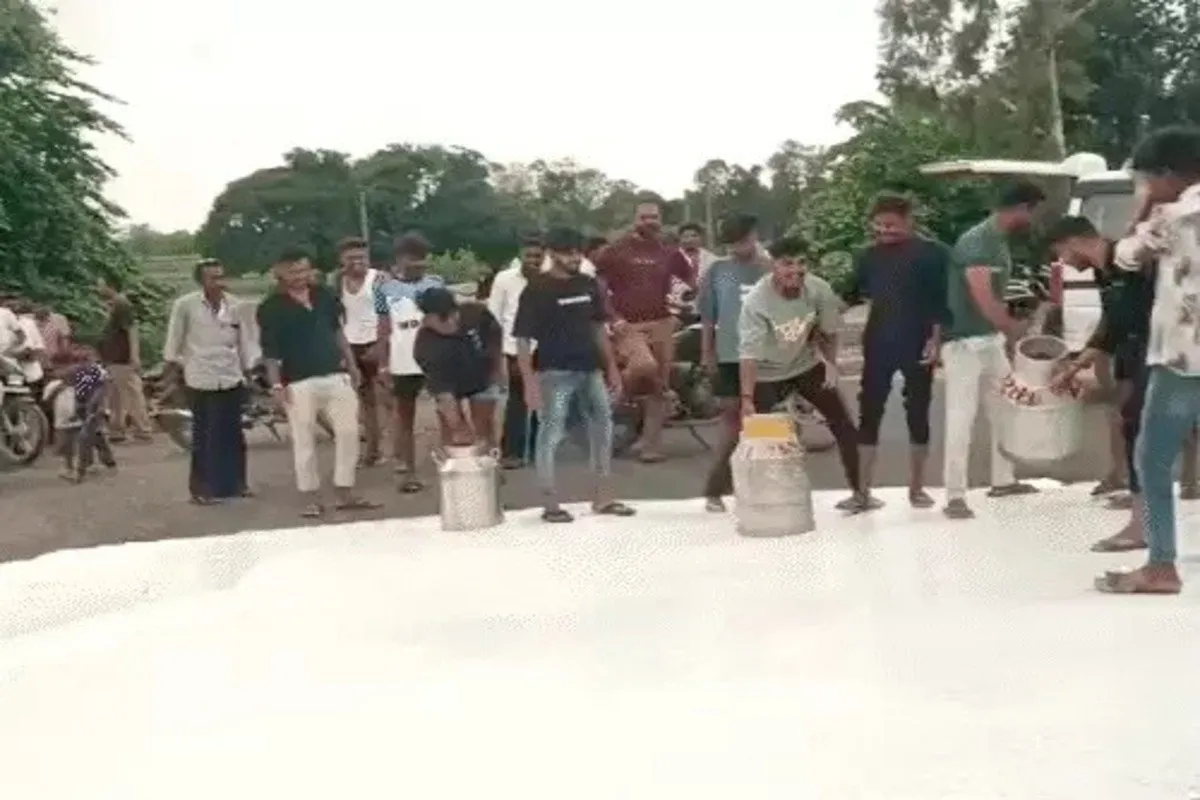 Milk price protest in Gujarat
