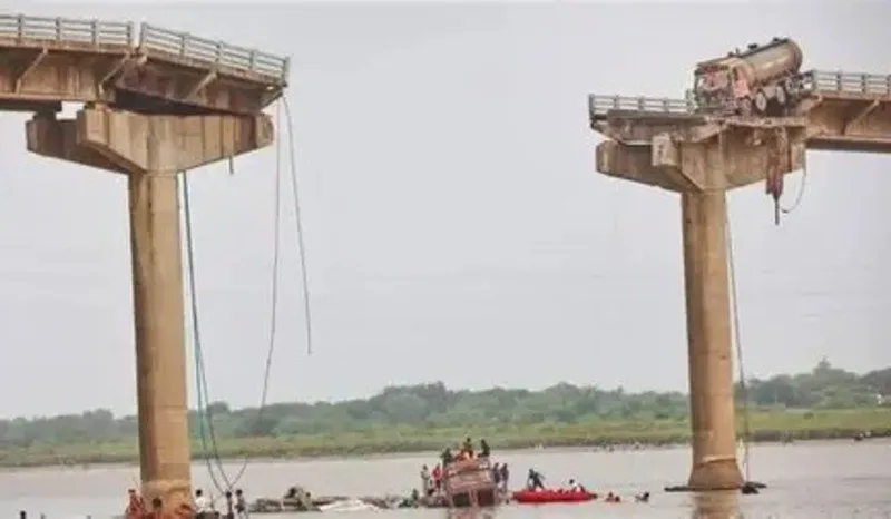 Old bridge closures: ગંભીરા બ્રિજ દુર્ઘટના પછી રાજ્યભરના જર્જરિત બ્રિજ પર તાત્કાલિક કાર્યવાહી 3 Old bridge closures