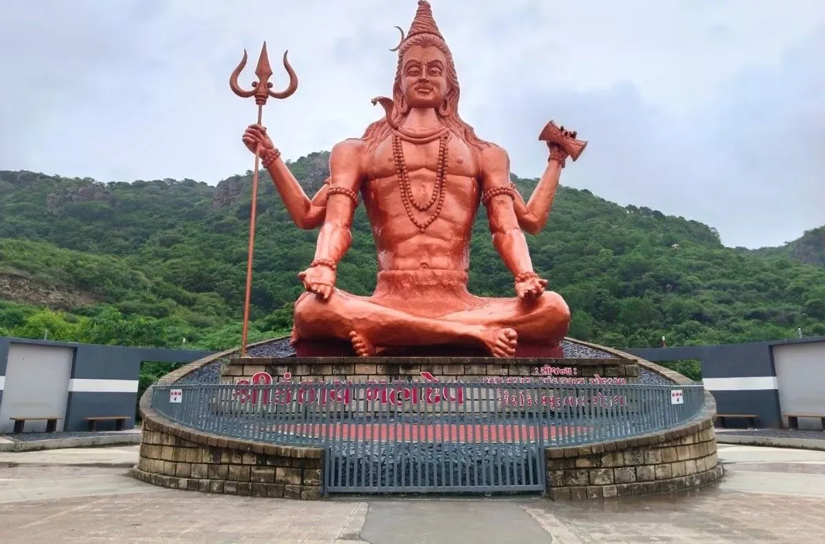 Osam Parvat Beauty: ધોરાજીનો ઓસમ પર્વત: જ્યાં કુદરતની સુંદરતા અને ઈતિહાસનો મેળો મળે છે 3 Osam Parvat Beauty