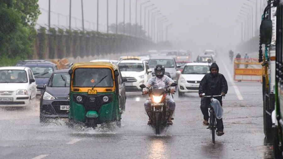 Gujarat Weather Forecast: ગુજરાતમાં ભારે વરસાદની આગાહી, 9 જિલ્લામાં રેડ એલર્ટ જાહેર 2 Rain.11