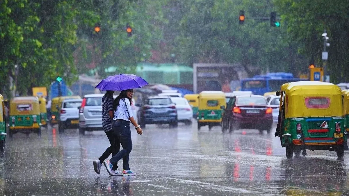 Gujarat Rain Forecast: ગુજરાતમાં એકવાર ફરી મેઘરાજાની એન્ટ્રી, અનેક જિલ્લામાં ભારે વરસાદનું એલર્ટ જાહેર 2 Rain.7.jpg