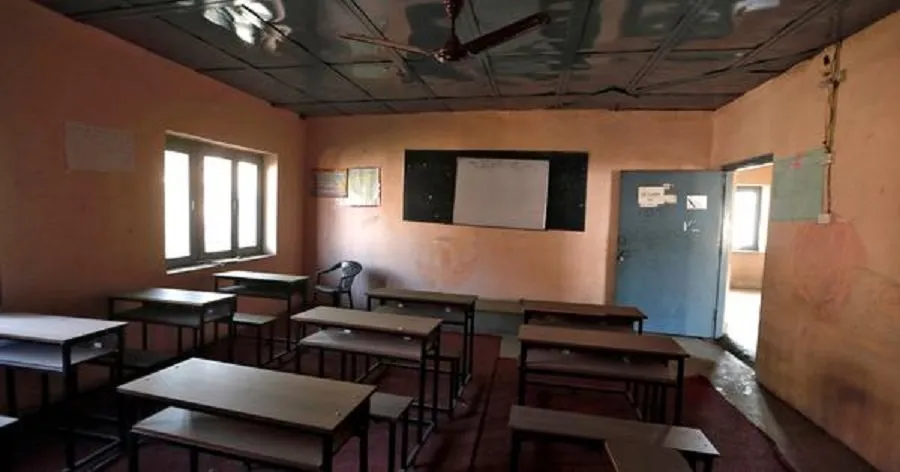Gujarat Education Model: ગુજરાતના શિક્ષણ મોડેલનો ખુલાસો: 8 વર્ષમાં 525 શાળાઓ બંધ 3 School.1.jpg