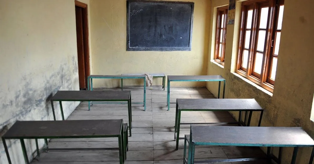Gujarat Education Model: ગુજરાતના શિક્ષણ મોડેલનો ખુલાસો: 8 વર્ષમાં 525 શાળાઓ બંધ 2 School.jpg