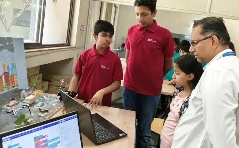 Space Radiation Protection Technology : અંતરીક્ષ યાત્રા માટે વધુ સુરક્ષા: રાજકોટ વિદ્યાર્થીઓની નવી ટેકનોલોજી 3 Space Radiation Protection Technology