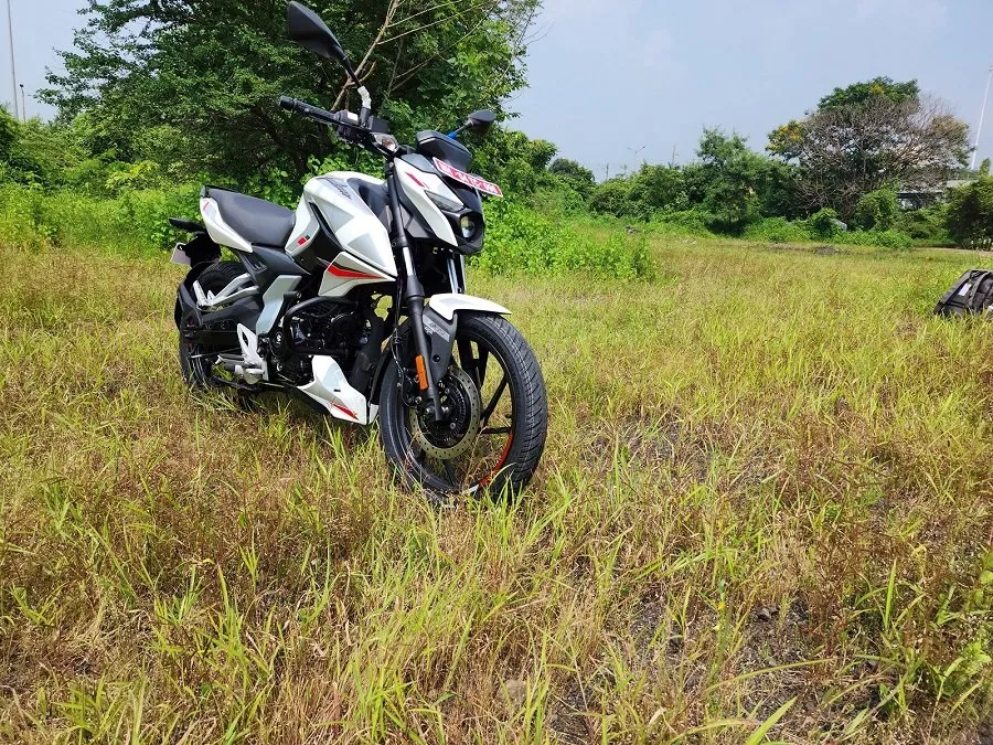 Bajaj Pulsar N150: આ લોકપ્રિય બાઇક હવે વેબસાઇટ પરથી કેમ ગાયબ? 3 Bajaj Pulsar N150