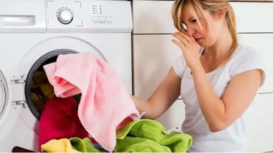 Dampness in clothes: વરસાદમાં કપડાંની ભીનાશથી પરેશાન છો? ₹10ની આ વસ્તુ અજમાવો! 3 Dampness in clothes