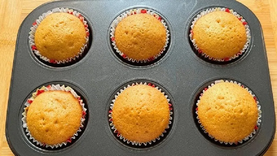 Suji Cupcake Recipe: મેંદા અને ઇંડા વિના, સોજીથી બનાવો સુપર હેલ્ધી ટ્રીટ! 2 cupcake 1.jpg