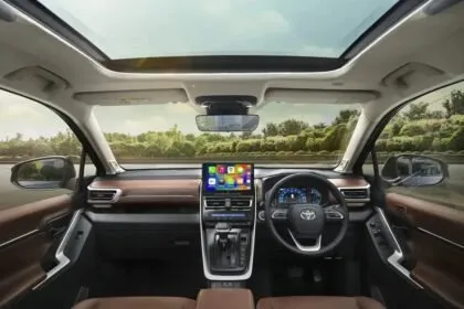Toyota Innova Hycross