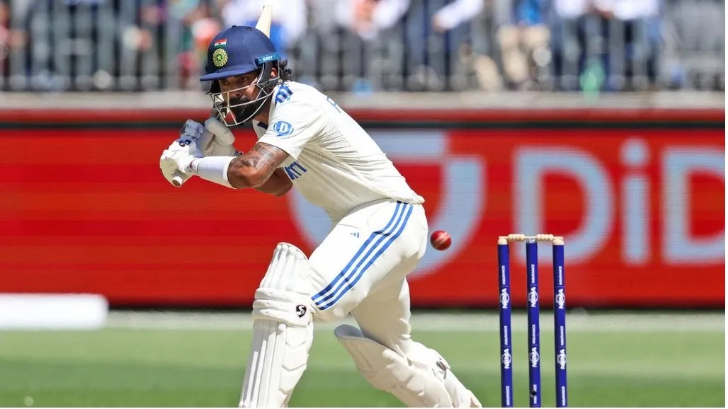 KL Rahul: રાહુલે લોર્ડ્સમાં સદી ફટકારી: ઇંગ્લેન્ડમાં તેની ચોથી ટેસ્ટ સદી 2 kl rahul.jpg