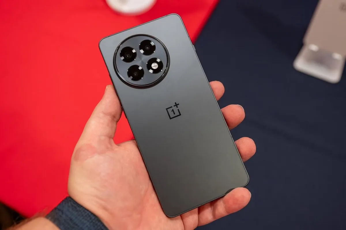 OnePlus 13R પર અત્યાર સુધીનું સૌથી મોટું ડિસ્કાઉન્ટ! નવી કિંમત અને ઑફર્સ જાણો 3 oneplus 1.jpg