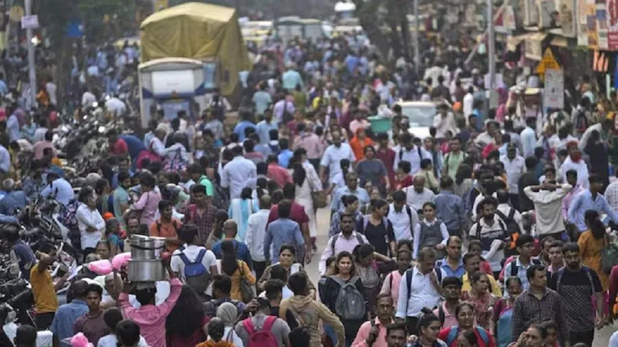 Global population: 2100 સુધીમાં ભારતની વસ્તી ચીન કરતા બમણી થઈ જશે! જાણો શું છે કારણ? 2 Global population