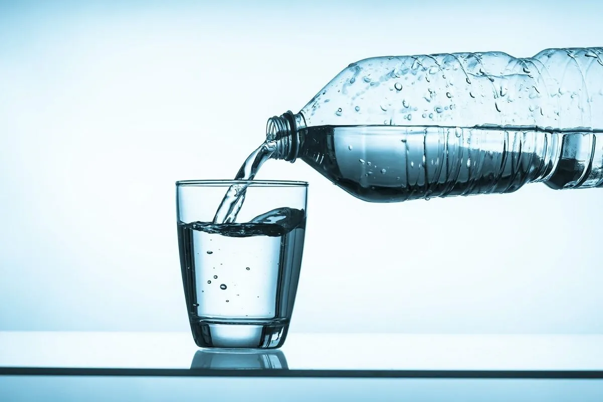 Drinking Water: થાકેલા હો ત્યારે ઝડપથી પાણી પીવું યોગ્ય છે કે ખોટું? જાણો નિષ્ણાતનો અભિપ્રાય 2 water 11.jpg