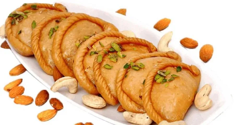 gujiya.jpg