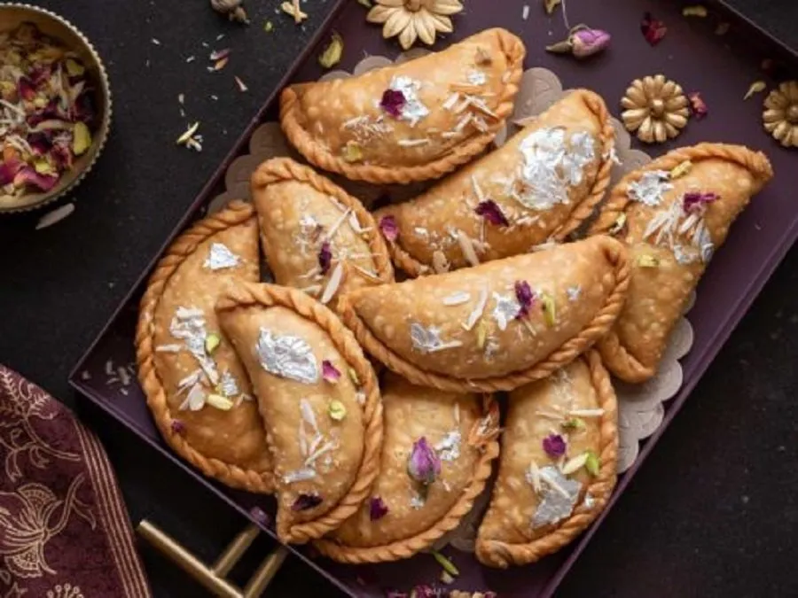 gujiya 2.jpg