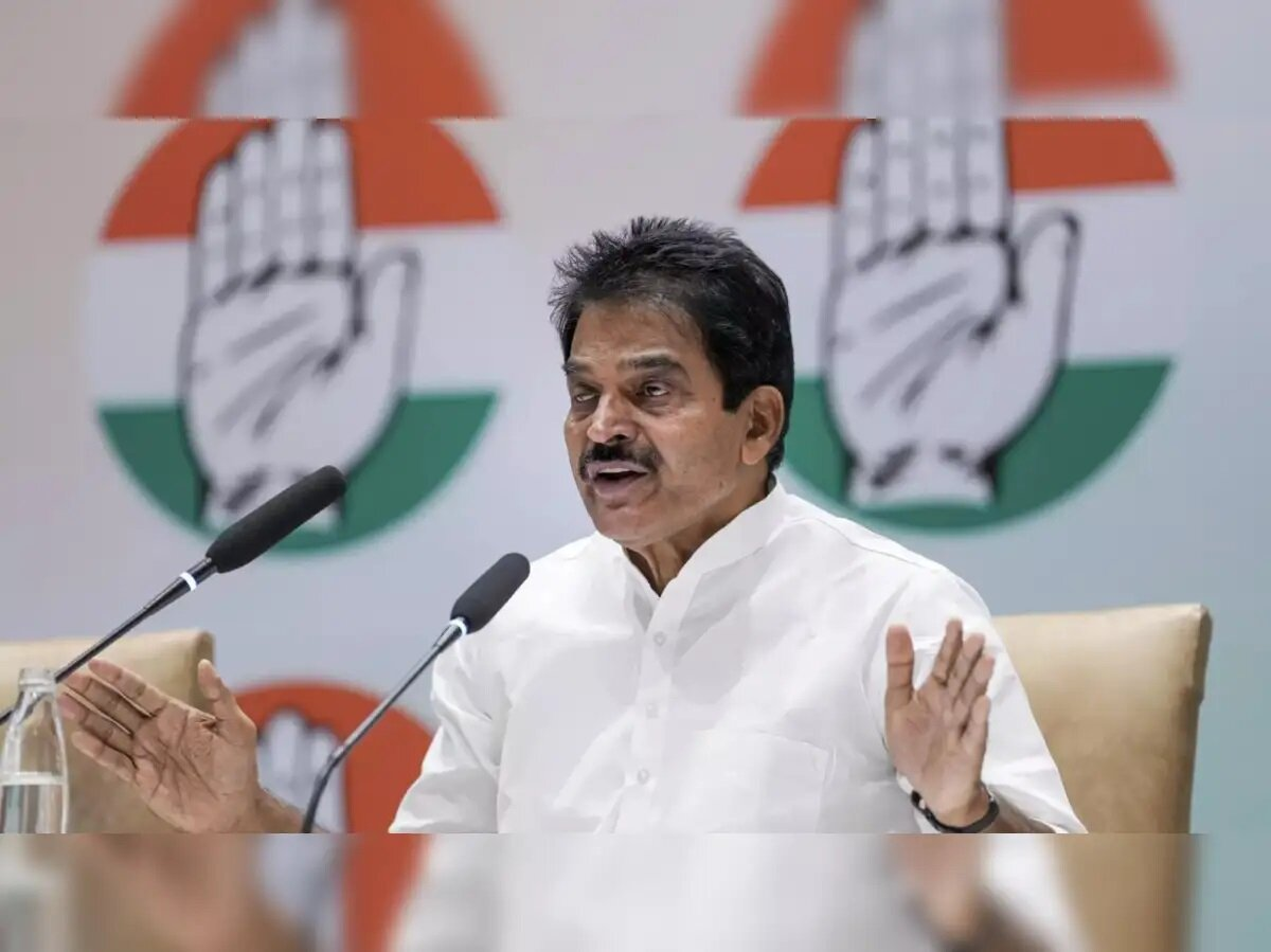 'સુપ્રીમ કોર્ટના ન્યાયાધીશો નક્કી કરી શકતા નથી કે કોણ સાચો ભારતીય છે': પ્રિયંકા ગાંધી રાહુલ ગાંધીના બચાવમાં ઉતર્યા 3 K C Venugopal.jpg