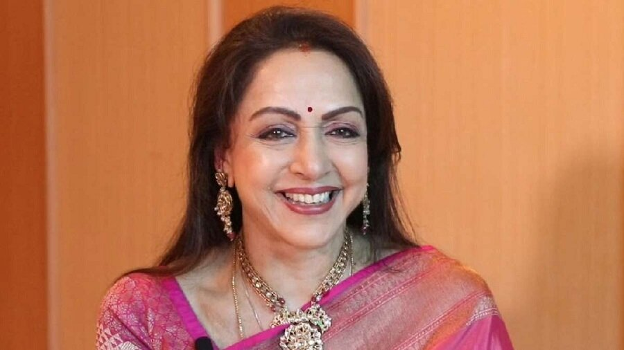 શું તમે જાણો છો? આ 8 બોલિવૂડ સેલેબ્સને સરકાર તરફથી મળે છે પગાર અને પેન્શન 3 hema.jpg