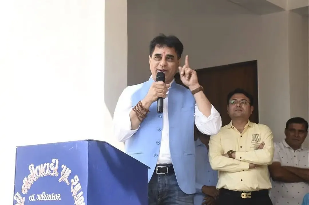 ભગવદ ગીતા હવે શાળાના અભ્યાસક્રમમાં 2 Praful Pansheriya 1