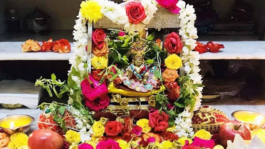 જન્માષ્ટમી ૨૦૨૫: ઘરે લડ્ડુ ગોપાલની પૂજા કેવી રીતે કરવી? જાણો સંપૂર્ણ વિધિ 3 gopal.jpg