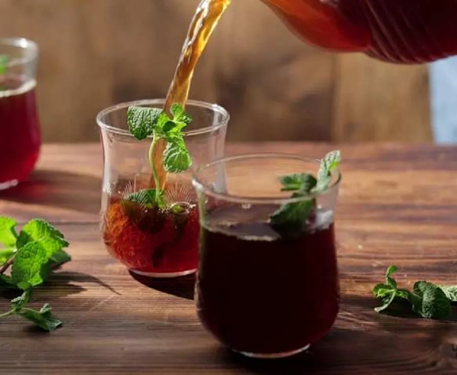 બદલાતી ઋતુમાં ફુદીનાની ચાના અદ્ભુત ફાયદા: શરદી-ઉધરસ માટે સંજીવની 3 Mint Tea.1.jpg