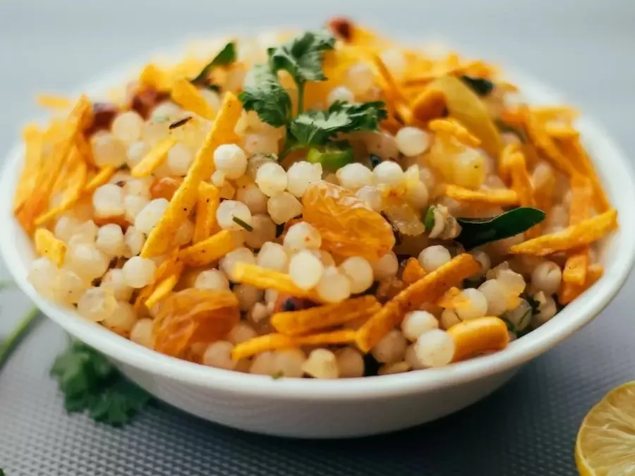 ઉપવાસમાં પણ ખાઈ શકાય તેવી ઓઇલ ફ્રી સાબુદાણા ચાટ: ફક્ત ૫ મિનિટમાં બનાવો 2 Sabudana Chaat.jpg