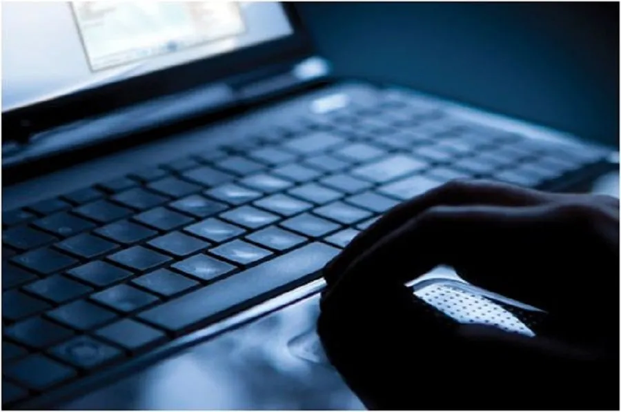 પાકિસ્તાનમાં 40 લાખ ફોન પર જાસૂસી: ચીનની ટેકનોલોજીથી ચાલી રહી છે સ્પાયવેર સિસ્ટમ 2 lap.jpg