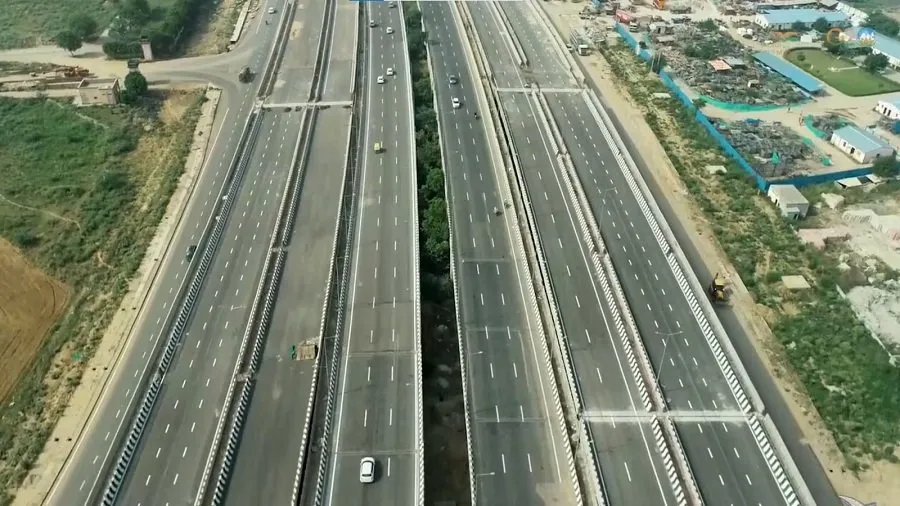 દિલ્હી-મુંબઈ એક્સપ્રેસવે કરતાં પણ વધુ લેન! આ નવો એક્સપ્રેસવે શા માટે ખાસ છે? 2 rasta.jpg