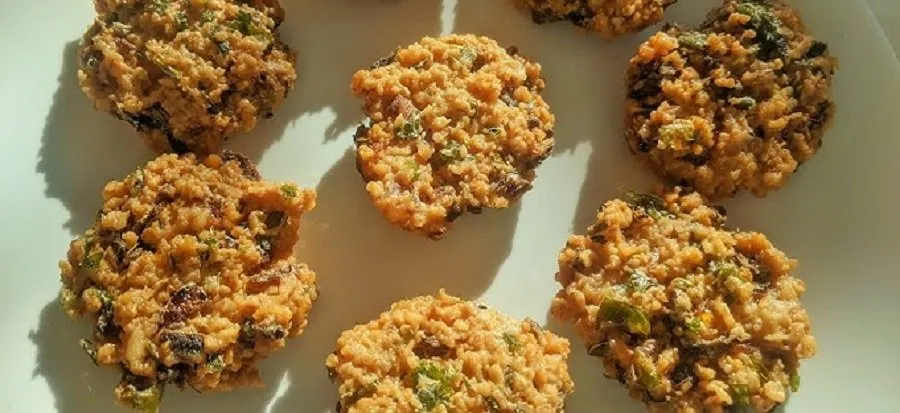 સાંજે ચા સાથે નાસ્તામાં શું બનાવવું? આ ઓટ્સ વડા રેસિપી નોંધી લો! 2 ots vada 1.jpg