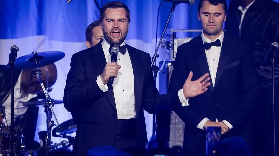 'ધ ચાર્લી કિર્ક શો'ના યજમાન બનશે જે.ડી. વાન્સ, મિત્રની હત્યા બાદ શોને ચાલુ રાખવાનો નિર્ણય 2 JD.jpg