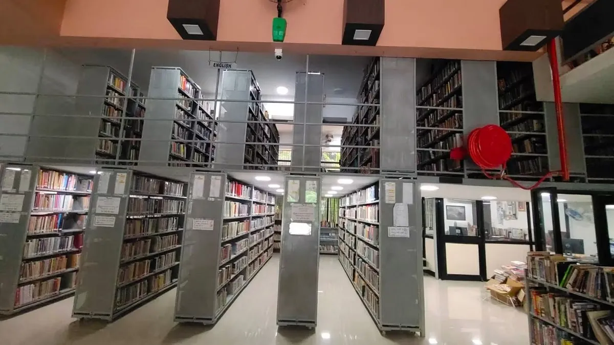 Library.11.jpg