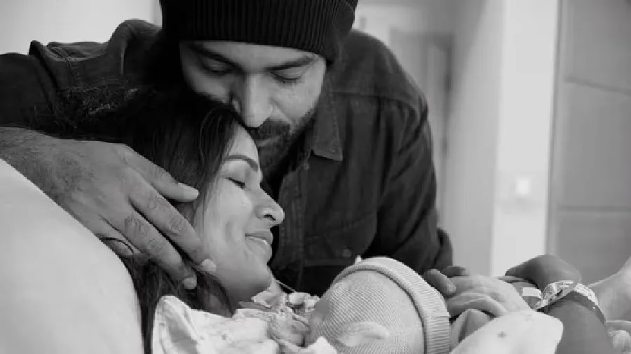 પુત્રને ખોળામાં લઈને ઘરે પરત ફર્યા વરુણ તેજ: દાદા ચિરંજીવીએ પૌત્રનું કર્યું ભવ્ય સ્વાગત 2 baby.jpg