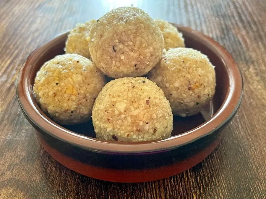 નવરાત્રિ સ્પેશિયલ: વ્રતમાં બનાવો સાબુદાણા-મખાના લાડુ, હેલ્ધી પણ અને ટેસ્ટી પણ 3 makhana ladu 1.jpg