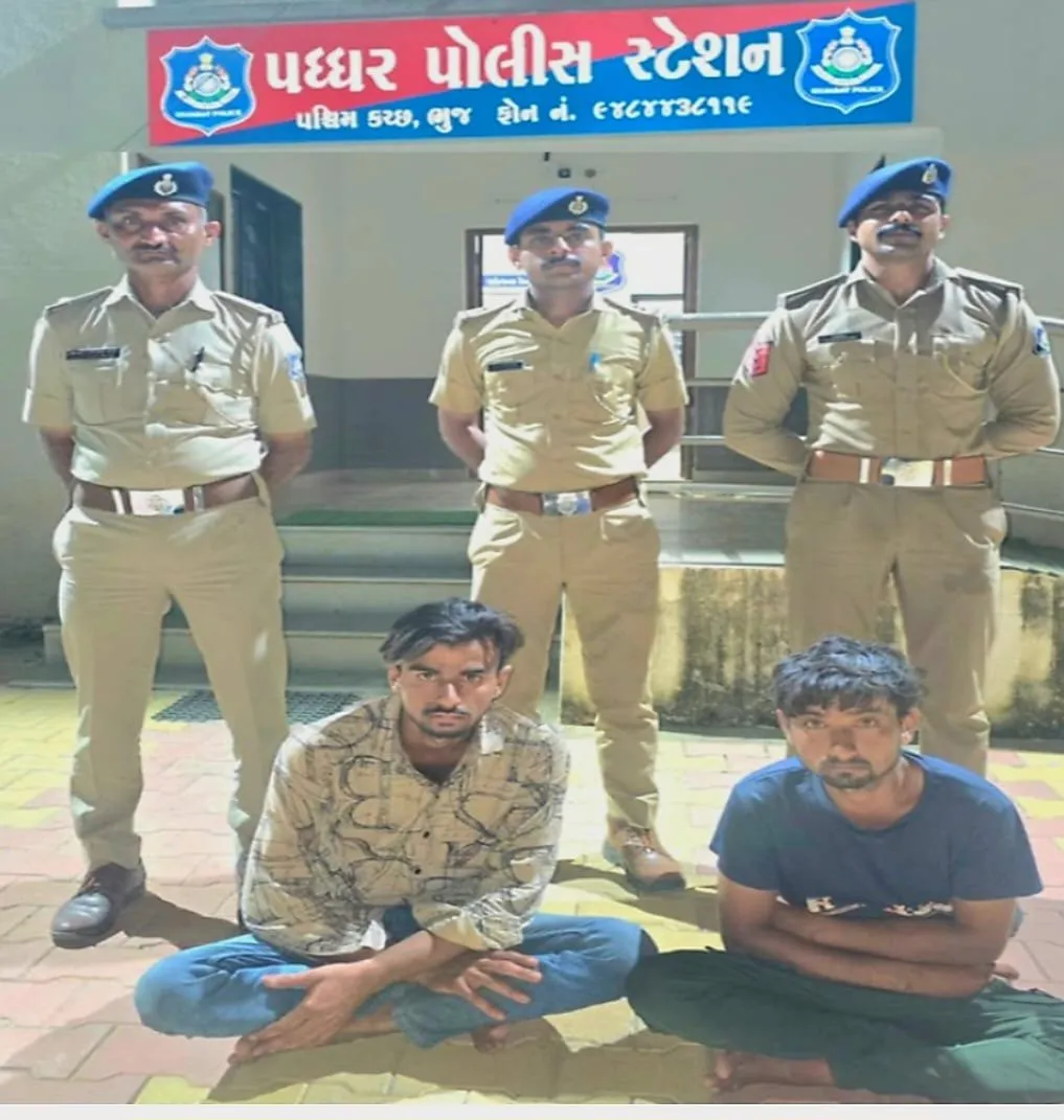 મમુઆરા પાટિયા પાસે થયેલી યુવાનની હત્યાનો ભેદ ઉકેલાયો: બે કૌટુંબિક ભાઈઓની ધરપકડ કરાઈ 2 WhatsApp Image 2025 09 20 at 7.11.23 AM.jpeg