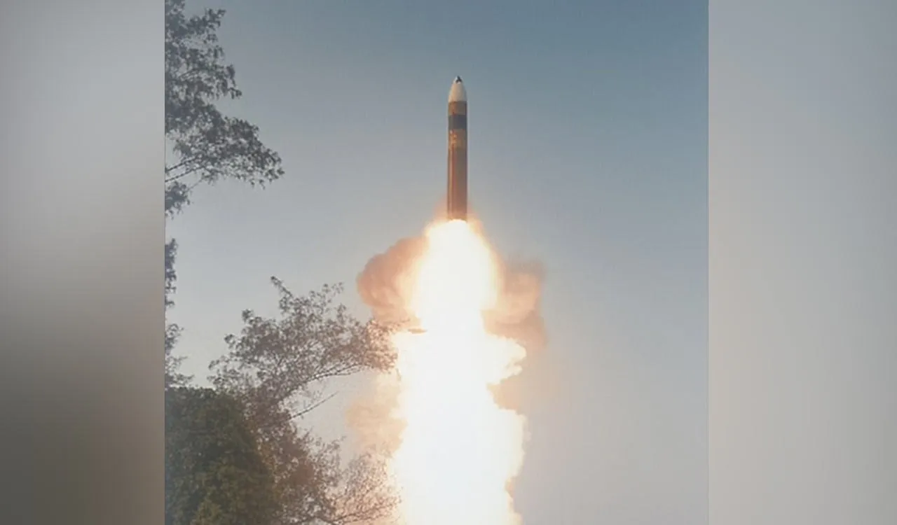 રશિયા સાથે ભારતના પરમાણુ કરાર: પાકિસ્તાન અને ચીનને ભારે આંચકો 2 missiles.jpg