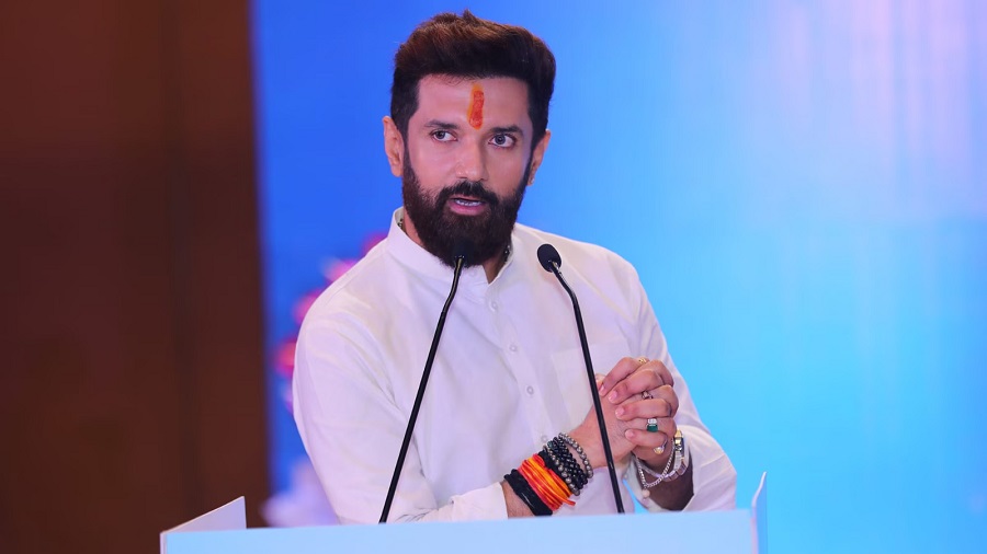 બિહાર ચૂંટણી 2025: 'તેમના માટે મુસ્લિમ સમુદાય માત્ર વોટ બેન્ક છે', ચિરાગ પાસવાને RJD પર સાધ્યું નિશાન 2 chirag