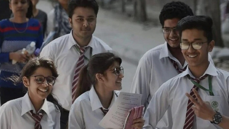 CBSE માં મોટો બદલાવ,હવે 'ગોખણપટ્ટી' નહીં, 'સમજણ' આધારિત થશે પરીક્ષા 2 student