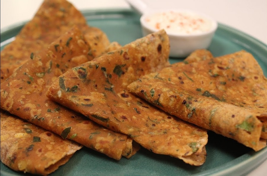 બચેલા ભાત ફેંકશો નહીં! ઘરે બનાવો ગુજરાતી સ્ટાઈલના ટેસ્ટી 'ભાતના થેપલા', નોંધી લો રેસીપી 2 thepla1