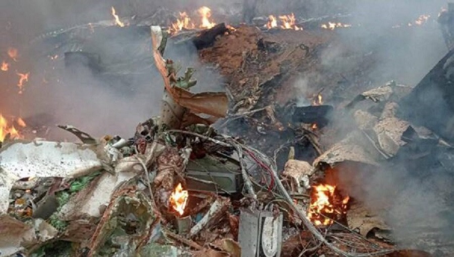 કેન્યામાં વિમાન દુર્ઘટના: પ્રખ્યાત પર્યટન સ્થળ તરફ જતું વિમાન ક્રેશ થતાં ૧૨ લોકોના મોતની આશંકા 2 plane carsh