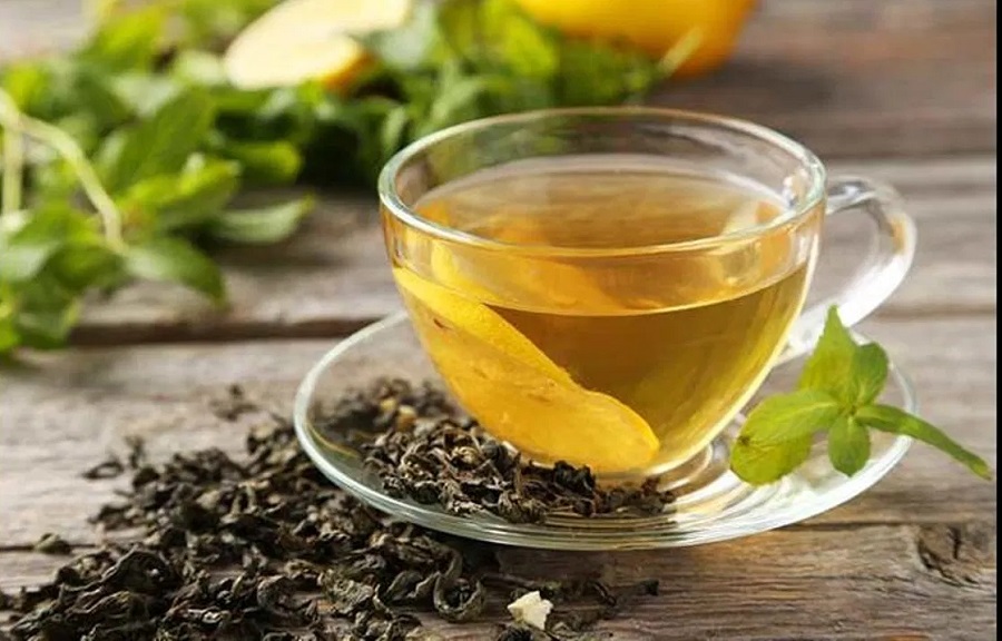 હવામાન બદલાતા જ શરદી-ખાંસીથી છો પરેશાન, આ દેશી નુસ્ખાઓ અપાવશે રાહત 3 tulsi