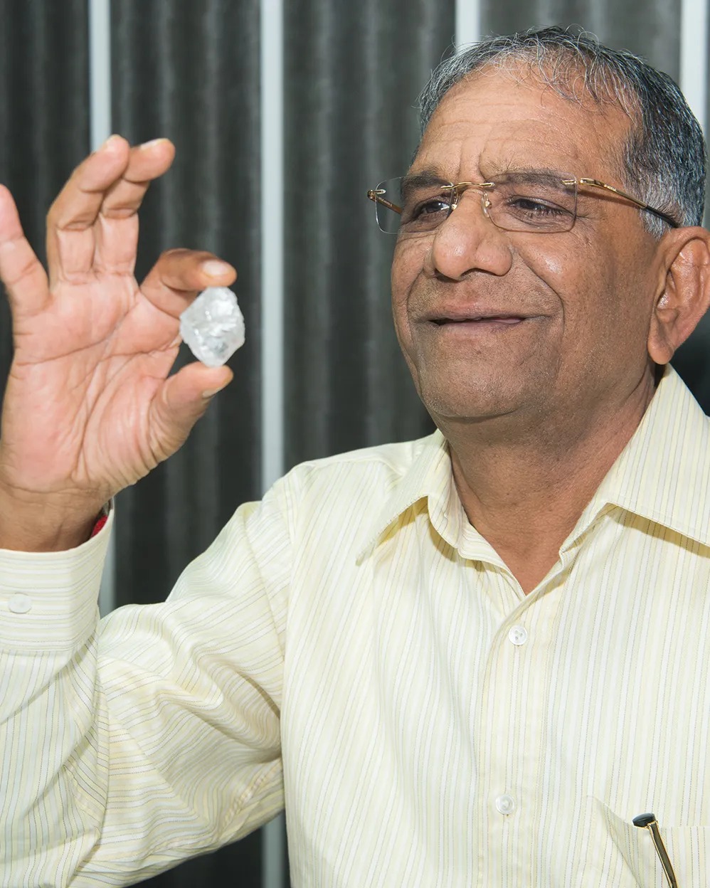 સુરત: રાજ્યસભાના સાંસદ અને ડાયમંડ કિંગ ગોવિંદ ધોળકિયાની જાહેરાત — મહિલા ક્રિકેટ ટીમ માટે પ્રોત્સાહનનું અનોખું ગિફ્ટ 3 WhatsApp Image 2025 11 02 at 7.44.56 PM